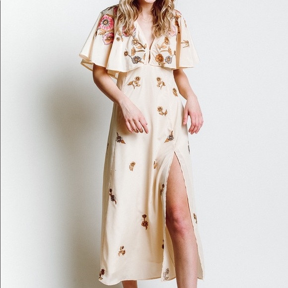 Cleobella Dresses & Skirts - Cleobella HERMOSA KAFTAN DRESS IN APRICOT, SM